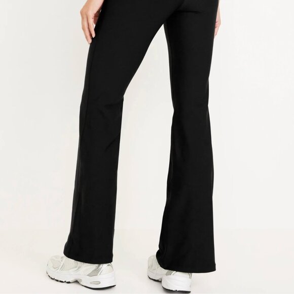 Brand New Cropped Black Flare Yoga Pants – PowerSoft Fabric | Size 4-6 - Picture 2 of 6